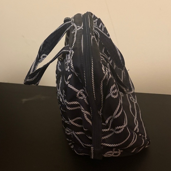 Lug Nautical Navy style lunch bag - Picture 7 of 10